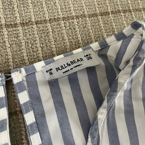 Pull & bear flowy sleeves blouse size small - Picture 3 of 5